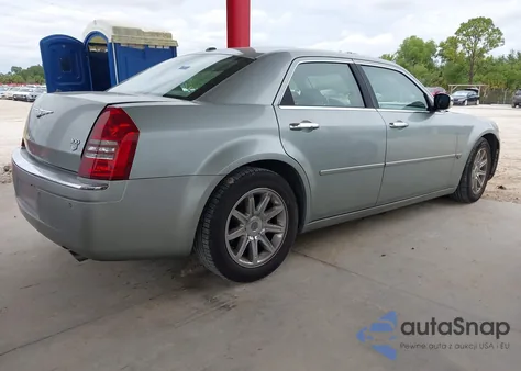 2006 Chrysler 300C z USA, uszkodzony, nr VIN 2C3LA63H46H396442